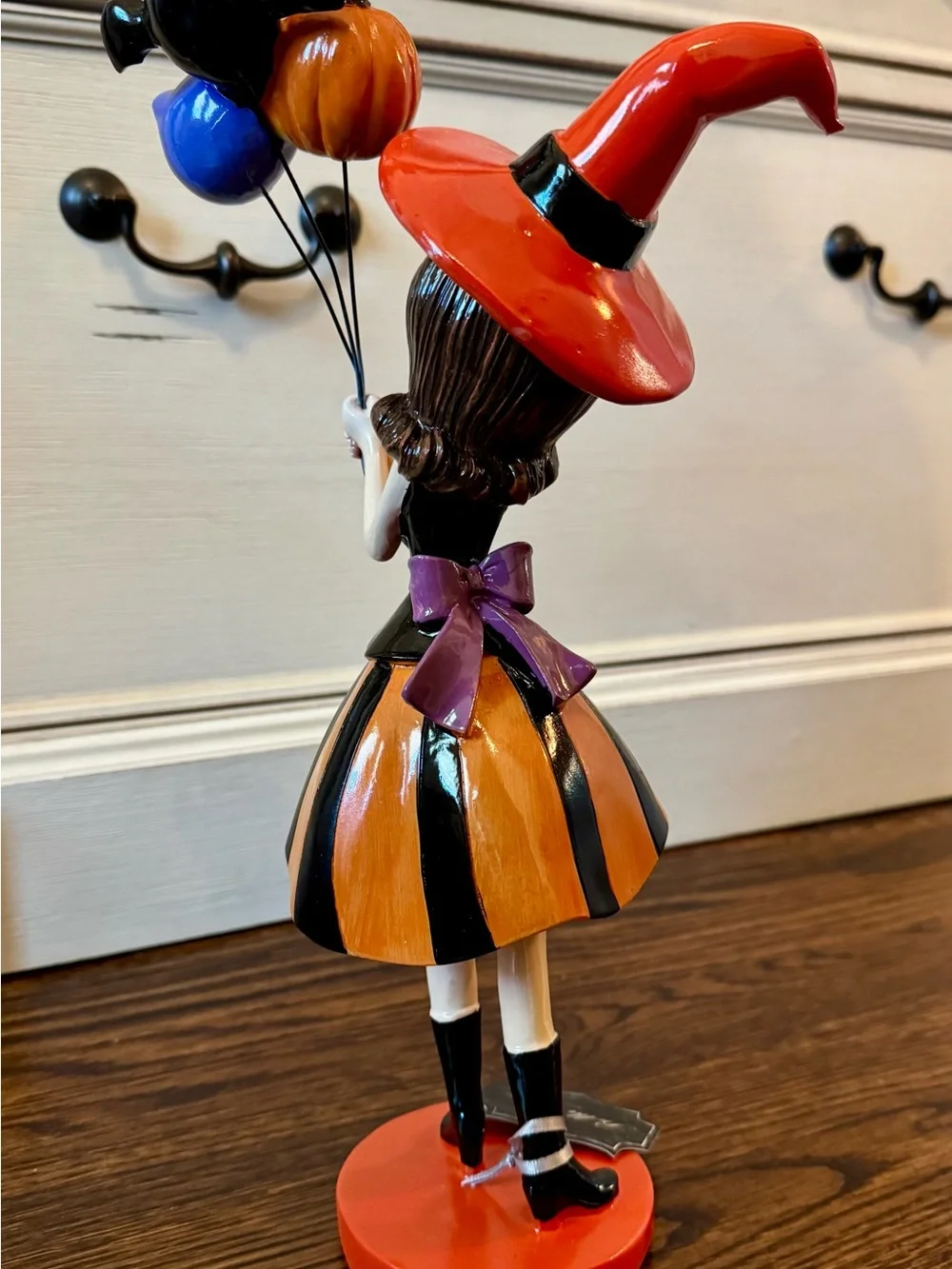 Viral Bella Lux Girl In Witch Costume Dress With Halloween Balloons